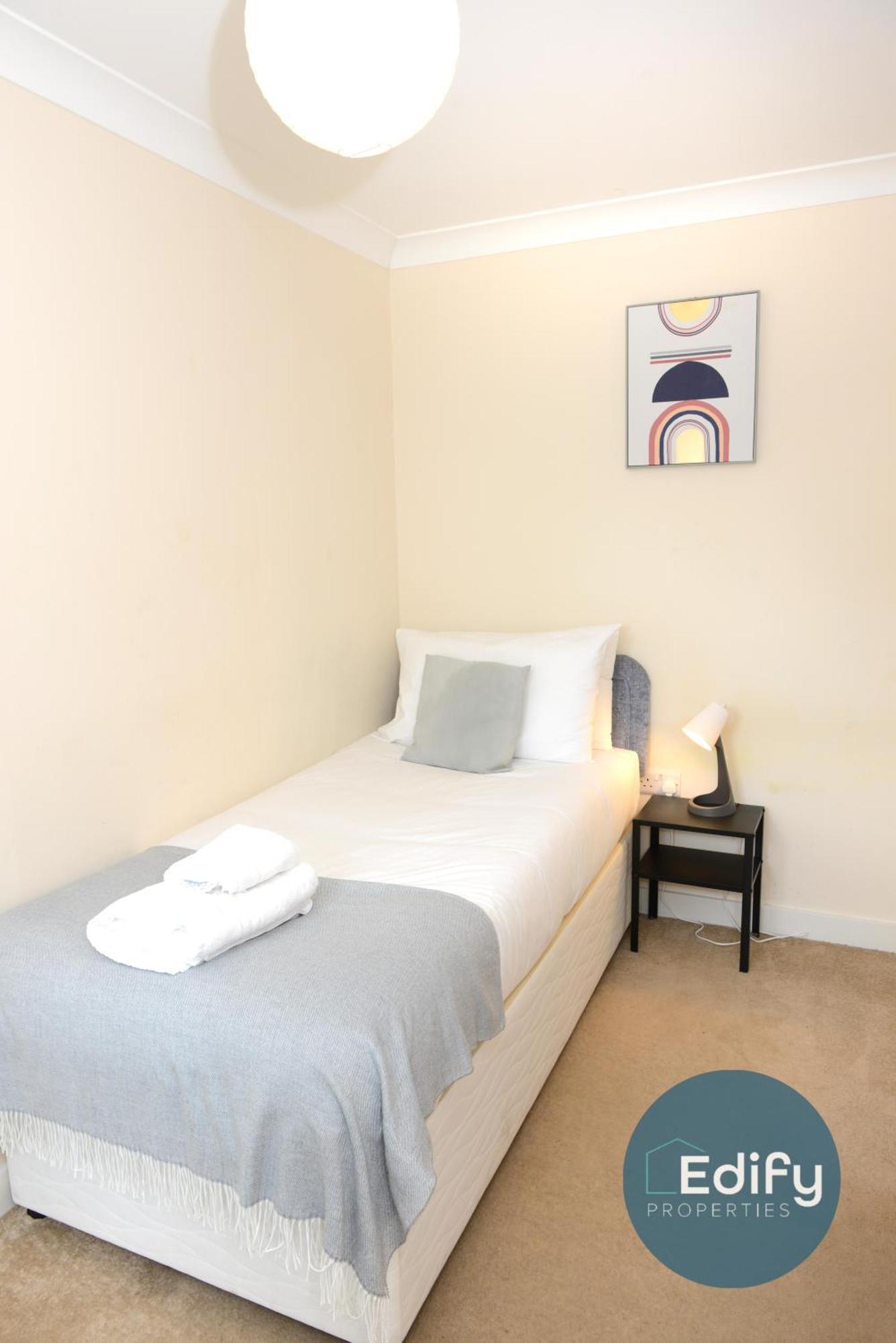 City Centre Townhouse, Sleeps 8, Free Parking Саутгемптон Екстер'єр фото